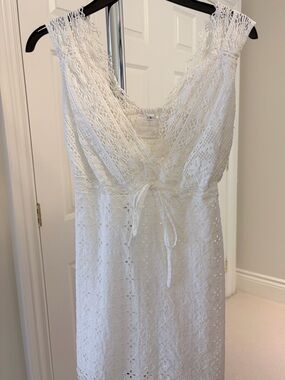 Temptations White Crochet Lace Top